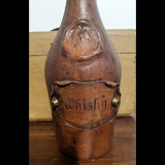 Antique Distressed Real Leather Covered Italian Whisky Decanter - Picture 2 of 12
